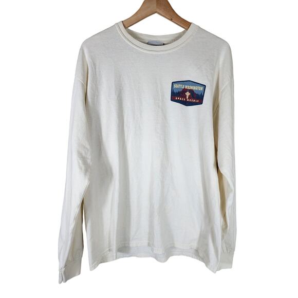 SPACE NEEDLE Off White Cream SEATTLE WASHINGTON Long Sleeve T-Shirt SZ L - Picture 1 of 9